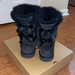 Bailey Bow Black Uggs